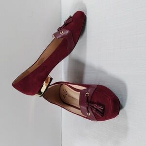 07400 Isaac Mizrahi Live! Rio Red (maroon) suede flats w/tassel detail 9
